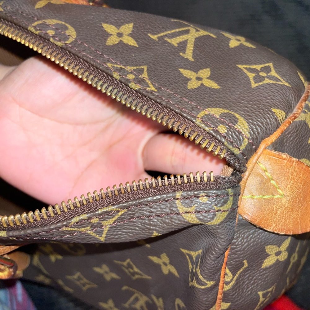 Authentic Louis Vuitton speedy bag - Picture 3 of 12